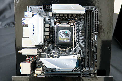 画像ギャラリー No.012のサムネイル画像 / Coffee Lake-S対応のIntel Z370チップセット搭載マザーボードを各社が発表。前世代マザーボードからの変化は少ない