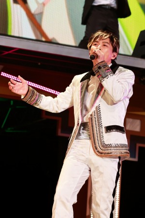 ���������꡼ No.006�Υ���ͥ������ / �֥����ɥ�å��奻�֥��Re:vale��Υ��롼��ñ�ȥ饤�֤θ�����ݡ��Ȥ�������