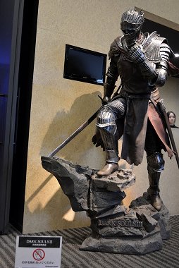 画像ギャラリー No.001のサムネイル画像 / 「DARK SOULS III」完成発表試遊会をレポート。滅びの寂しさに満ちた世界で,圧倒的な困難がプレイヤーを待ち受ける