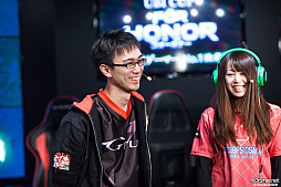 画像ギャラリー No.018のサムネイル画像 / 「フォーオナー プロ格闘ゲーマーNo.1決定戦」をレポート。熾烈な戦いを制し,最強戦士の栄冠に輝いたのは……?