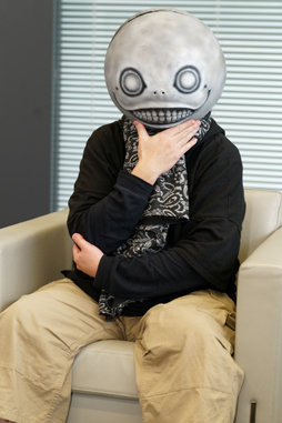 画像ギャラリー No.004のサムネイル画像 / エンディングは炎上必至? ヨコオタロウ氏らを集めた,NieR:Automataの発売2周年を祝した「SINoALICE」×「NieR Replicant」コラボ記念座談会