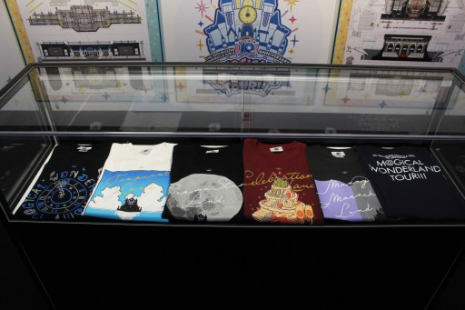 画像ギャラリー No.004のサムネイル画像 / デレマス10周年ライブツアーを振り返る展示会「M@GICALCOLLECTION!!!」,70着以上の衣装が間近で鑑賞できた内覧会をレポート