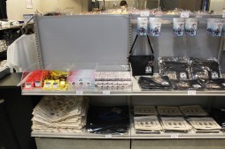 画像ギャラリー No.022のサムネイル画像 / デレマス10周年ライブツアーを振り返る展示会「M@GICALCOLLECTION!!!」,70着以上の衣装が間近で鑑賞できた内覧会をレポート