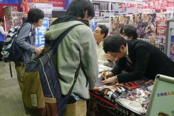 ���������꡼ No.005�Υ���ͥ������ / ��GOD EATER RESURRECTION�פ�����ȯ�䡣��ȯ�����åդˤ��ȯ�䵭ǰ���������ݡ���