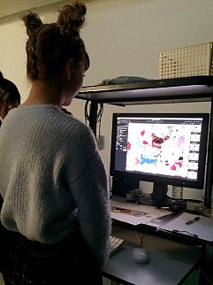 画像ギャラリー No.003のサムネイル画像 / 「ポケとる スマホ版」藤田ニコルさんの新ポスターが本日から渋谷駅に掲載