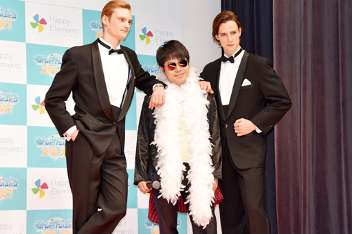 画像ギャラリー No.008のサムネイル画像 / 「あんさんぶるスターズ!」叶姉妹が出演する新TVCMの発表会をレポート。NON STYLEの井上さんがグローバルアイドルに変身?