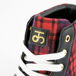 画像ギャラリー No.002のサムネイル画像 / 「あんスタ」,6ユニットをイメージしたスニーカー&スマホケースが登場。予約受付が開始に