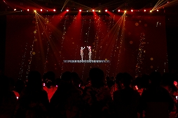 画像ギャラリー No.005のサムネイル画像 / “SCATTER”と“REFRACT”,無数に輝く光がアイドルたちを照らした「あんさんぶるスターズ!DREAM LIVE -4th Tour“Prism Star!”-」ライブレポート