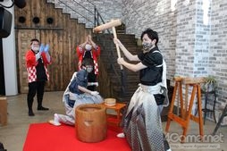 画像集#016のサムネイル/「あんスタ!!」配信番組「CAFE CINNAMON ニキズキッチン」第7回収録現場に潜入レポート。餅つき&おもちピザに挑戦!