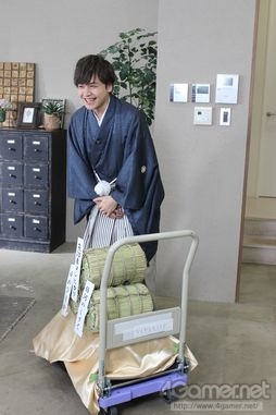 画像集#025のサムネイル/「あんスタ!!」配信番組「CAFE CINNAMON ニキズキッチン」第7回収録現場に潜入レポート。餅つき&おもちピザに挑戦!