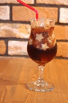 画像ギャラリー No.008のサムネイル画像 / 「幕末Rock 極魂」,フルーツパーラー「Autumn Leaf」とコラボを実施