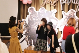 画像ギャラリー No.006のサムネイル画像 / オリジナルケーキやクイズ,ビンゴ大会も大盛況! 女性プレイヤーが親睦を深めた「リネレボ」初の女子会「L2R Girls Party」をレポート