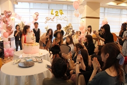 画像ギャラリー No.024のサムネイル画像 / オリジナルケーキやクイズ,ビンゴ大会も大盛況! 女性プレイヤーが親睦を深めた「リネレボ」初の女子会「L2R Girls Party」をレポート