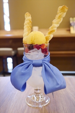 画像ギャラリー No.024のサムネイル画像 / カプコンカフェ×「十三機兵防衛圏」コラボは9月24日にスタート。焼きそばパンやハンバーグプレートなどが振る舞われた試食会をレポート