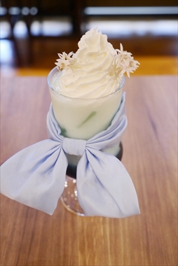 画像ギャラリー No.028のサムネイル画像 / カプコンカフェ×「十三機兵防衛圏」コラボは9月24日にスタート。焼きそばパンやハンバーグプレートなどが振る舞われた試食会をレポート