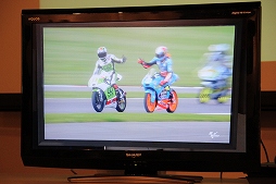 画像ギャラリー No.014のサムネイル画像 / 「MotoGP 15」のメディアブリーフィングが開催。元MotoGPレーシングライダーの中野真矢さんが,現役時代のデータでプレイを披露