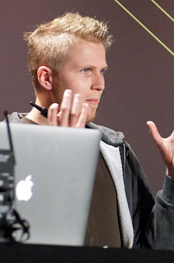 ꡼ No.002 | ȯֶVRȥƥSkyworldפΥץޡäγȯƥ˥åϪOculus Connect 4Υåݡ