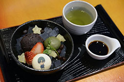 画像ギャラリー No.014のサムネイル画像 / 「夢キャス」とスイーツパラダイスのコラボカフェが池袋にオープン。コラボメニューや店内の様子が公開された内覧会をフォトレポート