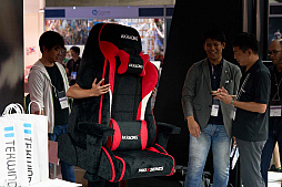 ꡼ No.002Υͥ / TGS 2018ϥޡAKRacing֡Ϫ줿󡦥ζͤݡ