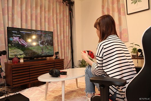 画像ギャラリー No.002のサムネイル画像 / AKRacingが4月1日22:54からフジテレビで放送の「さっしーのe部屋」に提供