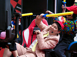 ꡼ No.006 | TGS 2019ϡߤRacing in TGS ɥ餱ΥԥåפǤAKRacingפΰŪʰ괶