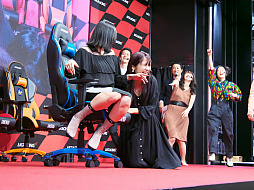 ꡼ No.022 | TGS 2019ϡߤRacing in TGS ɥ餱ΥԥåפǤAKRacingפΰŪʰ괶