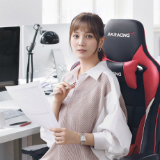 画像ギャラリー No.002のサムネイル画像 / AKRacing製チェアのイメージキャラクターに本田 翼さんが就任