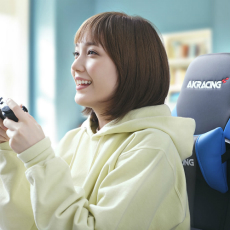 画像ギャラリー No.003のサムネイル画像 / AKRacing製チェアのイメージキャラクターに本田 翼さんが就任