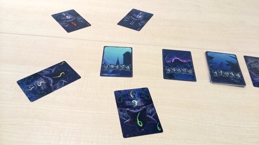 画像ギャラリー No.003のサムネイル画像 / 「あんぷらぐど☆げーまーず」第9回:海底都市で繰り広げられる高度な情報戦。報酬隠匿型入札ゲーム「フラムルルイエ」