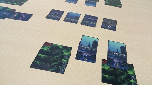 画像ギャラリー No.007のサムネイル画像 / 「あんぷらぐど☆げーまーず」第9回:海底都市で繰り広げられる高度な情報戦。報酬隠匿型入札ゲーム「フラムルルイエ」