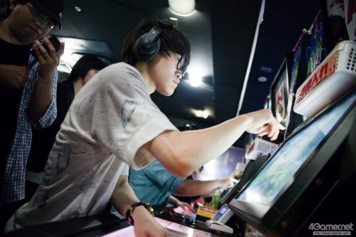 画像ギャラリー No.005のサムネイル画像 / 「LORD of VERMILION Re:3」全国大会への切符をかけた「OVER the LORD」東京予選フォトレポート。優勝は「YYT+カニ」チームの手に