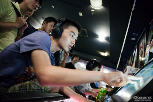 画像ギャラリー No.013のサムネイル画像 / 「LORD of VERMILION Re:3」全国大会への切符をかけた「OVER the LORD」東京予選フォトレポート。優勝は「YYT+カニ」チームの手に