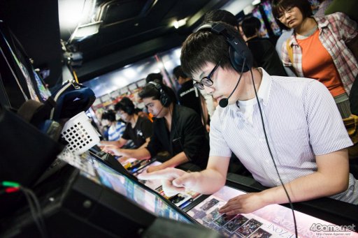 画像ギャラリー No.022のサムネイル画像 / 「LORD of VERMILION Re:3」全国大会への切符をかけた「OVER the LORD」東京予選フォトレポート。優勝は「YYT+カニ」チームの手に