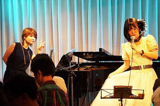 画像ギャラリー No.010のサムネイル画像 / 小寺可南子さん&谷岡久美さんによるアコースティックイベントをレポート。あのRPGのテーマソングなどが“ちょっと大人”に演じられた