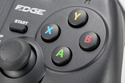 画像集 No.013のサムネイル画像 / HORIのPC用ゲームパッド「EDGE 301」は，「Xbox 360 Controller」を置き換える新標準になれるか