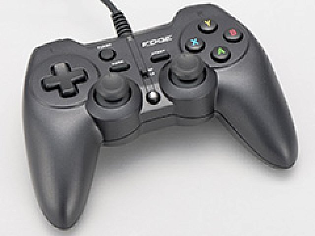 HORIのPC用ゲームパッド「EDGE 301」は，「Xbox 360 Controller」を 
