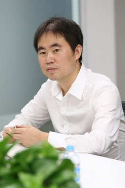 ���������꡼ No.002�Υ���ͥ������ / PC����MMORPG�����򤵤򥹥ޥۤǴ����Ƹ���Aiming�ο���ץ�֥����ȥ쥬�ꥢ�׳�ȯ/���ĥ��󥿥ӥ塼