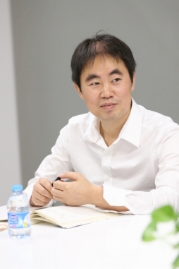 ���������꡼ No.017�Υ���ͥ������ / PC����MMORPG�����򤵤򥹥ޥۤǴ����Ƹ���Aiming�ο���ץ�֥����ȥ쥬�ꥢ�׳�ȯ/���ĥ��󥿥ӥ塼