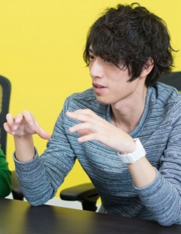 ���������꡼ No.018�Υ���ͥ������ / PC����MMORPG�����򤵤򥹥ޥۤǴ����Ƹ���Aiming�ο���ץ�֥����ȥ쥬�ꥢ�׳�ȯ/���ĥ��󥿥ӥ塼