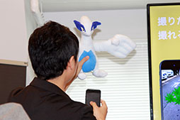 ポケモンgo の新機能はar写真を撮影しシェアできる Goスナップショット メディア向けに開催された体験会の模様をお届け ポケモンgo の新機能はar写真を撮影しシェアできる Goスナップショット メディア向けに開催された体験会の模様をお届け
