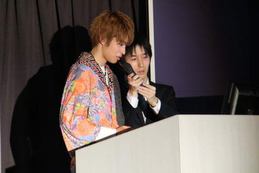 ꡼ No.021Υͥ / ֲ̥饤 Хȥ饤ɡפΥץߥȯɽ񤬳šƣ ã3̾β̥饤Ťͤݡ