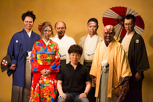 画像ギャラリー No.004のサムネイル画像 / ゾンビ達の成人式をお祝い。SIEJA社員がバイオハザードの20周年を“全力”で祝う動画が公開に