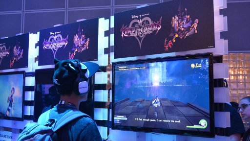 ���������꡼ No.002�Υ���ͥ������ / ��E3 2016��3���ʤ�ڤ�����KINGDOM HEARTS HD 2.8�פθ��ɤ����ϡ� Co�ǥ��쥯�������¹� �ٻ�˹�Ʊ���󥿥ӥ塼