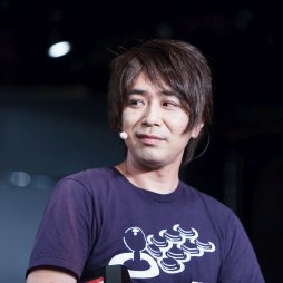 画像ギャラリー No.001のサムネイル画像 / sako選手のダイナソーが,Justin選手の庵が大暴れ。4人の有名プレイヤーによって争われた「KOF XIV DREAM MATCH」フォトレポート。優勝はGO1選手の手に