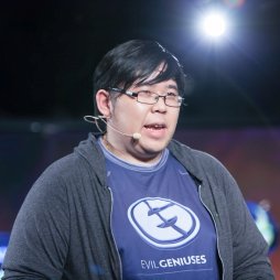 画像ギャラリー No.004のサムネイル画像 / sako選手のダイナソーが,Justin選手の庵が大暴れ。4人の有名プレイヤーによって争われた「KOF XIV DREAM MATCH」フォトレポート。優勝はGO1選手の手に