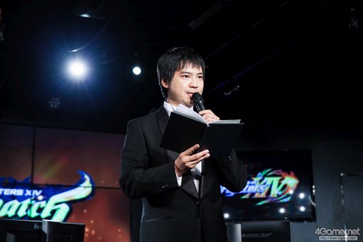 画像ギャラリー No.005のサムネイル画像 / sako選手のダイナソーが,Justin選手の庵が大暴れ。4人の有名プレイヤーによって争われた「KOF XIV DREAM MATCH」フォトレポート。優勝はGO1選手の手に