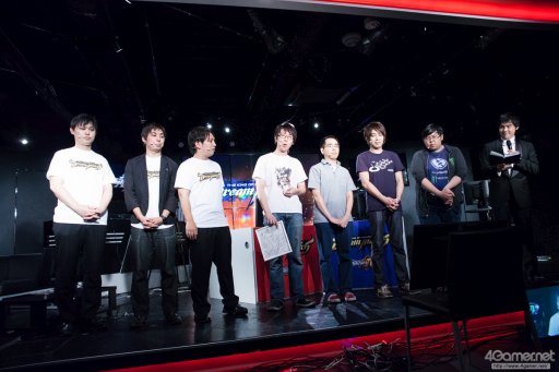 画像ギャラリー No.035のサムネイル画像 / sako選手のダイナソーが,Justin選手の庵が大暴れ。4人の有名プレイヤーによって争われた「KOF XIV DREAM MATCH」フォトレポート。優勝はGO1選手の手に