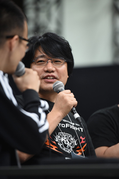 ���������꡼ No.004�Υ���ͥ������ / ��TGS 2016�ϡ�KOF XIV�פΡ�F���ɤ�ޥå��󥰤�������ѥå���10����˥�꡼����SNK�ץ쥤�⥢�Υȡ������硼���ݡ���