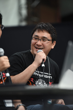 ���������꡼ No.005�Υ���ͥ������ / ��TGS 2016�ϡ�KOF XIV�פΡ�F���ɤ�ޥå��󥰤�������ѥå���10����˥�꡼����SNK�ץ쥤�⥢�Υȡ������硼���ݡ���