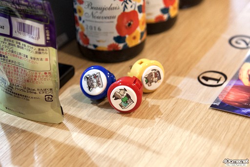 画像ギャラリー No.004のサムネイル画像 / ガチ勢からコスプレイヤーまで,幅広いKOFファンが集まった「THE KING OF FESTIVAL 2016」フォトレポート。トーナメント優勝はM´選手